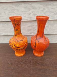 lot 5547 image: 2 vases- ceramic