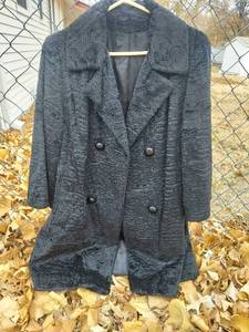 lot 5576 image: Vintage womens coat