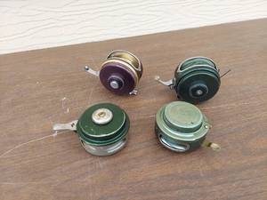 lot 5577 image: 4 fishing reels