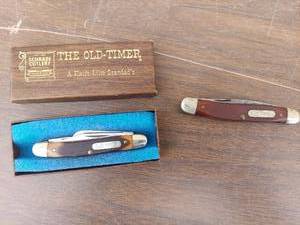 lot 5598 image: 2 Old Timer pocket knives