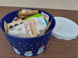 lot 5599 image: box of buttons