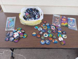 lot 5613 image: River fest pins and others