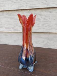 lot 5621 image: glass vase