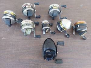 lot 5653 image: 8 Zebco reels