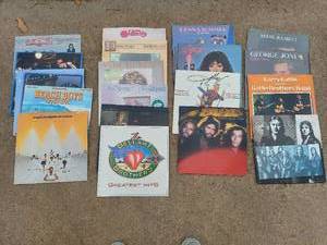 lot 5704 image: vinyl albums