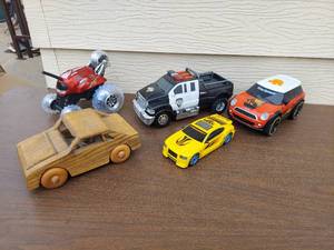 lot 5734 image: toy vehicles