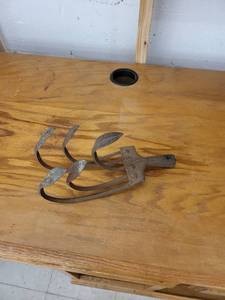 lot 4553 image: primitive farm fork