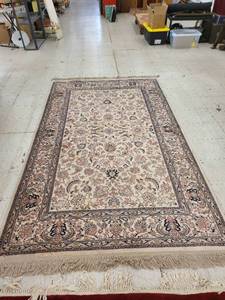 lot 4570 image: area rug 9 x 6