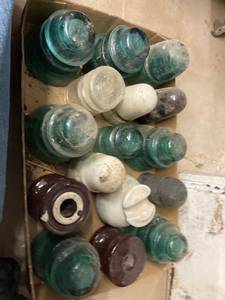 lot 9796 image: flat of insulators