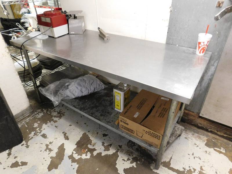 lot 1416 image: Stainless Steel Table