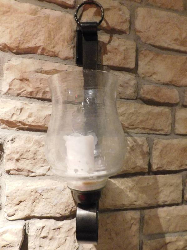 lot 1429 image: Wall Sconces