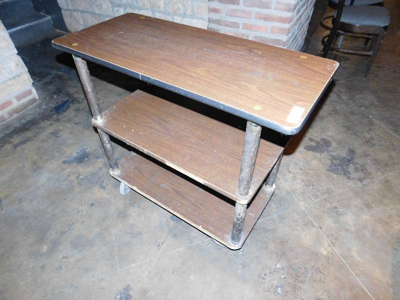 lot 1442 image: Rolling 3 Tier Cart