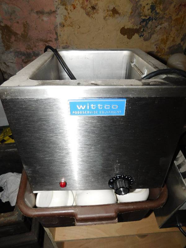 lot 1468 image: Wittco Warmer