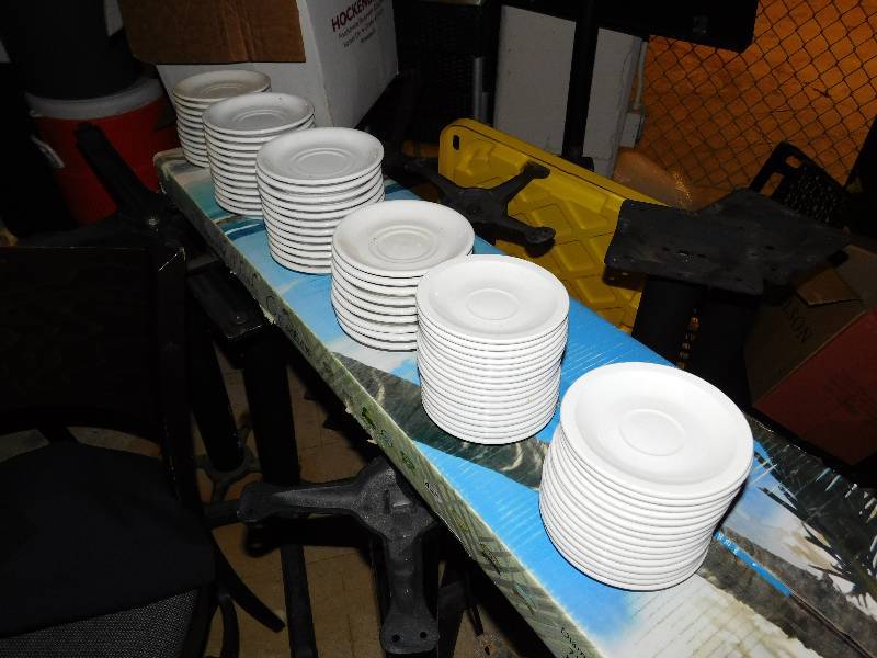lot 1469 image: Saucer Plates