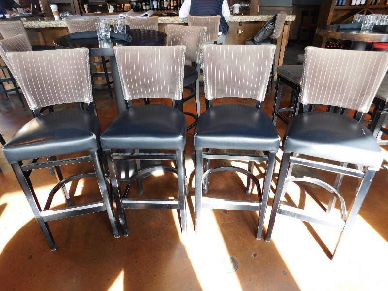 lot 1450C image: Bar Chairs