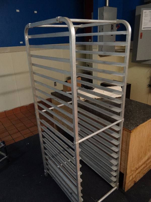 lot 2652 image: Aluminum Sheet Pan Rack Without Casters