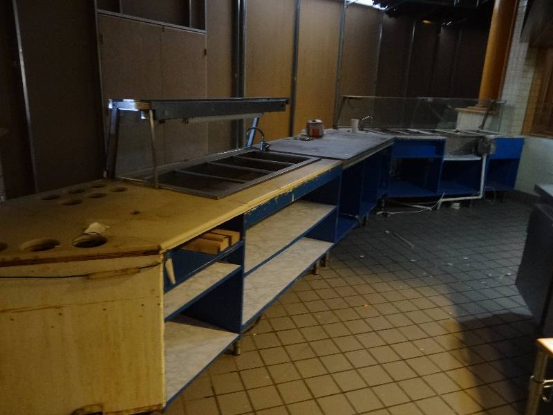 lot 2662 image: 21 Ft Full Front Service Counter