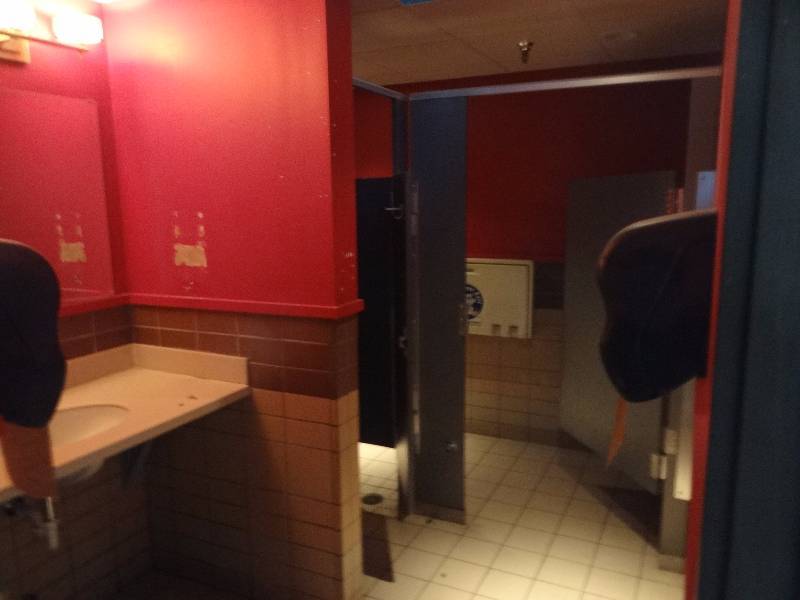 lot 2679 image: Contents of Womens Bathroom