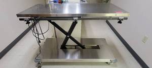 lot 5915 image: Mobile Stainless Steel Exam Room Table W Adjustable Heights