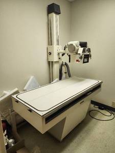 lot 5919 image: Bennett X-ray Tubestand S82RM, C-60VLE, D-50M