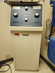 lot 5920 image: Bennett X-ray Imager D-325