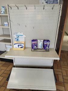 lot 37459 image: 2 Tier Display Shelf