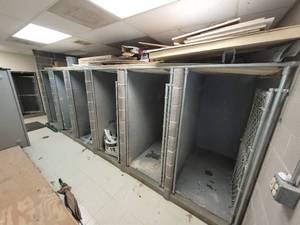lot 49480 image: Kennel Fencing Doors