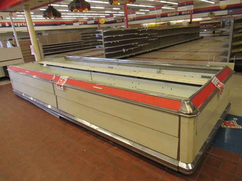 lot 340 image: Hussman Central Refrigerated Merchandising Case