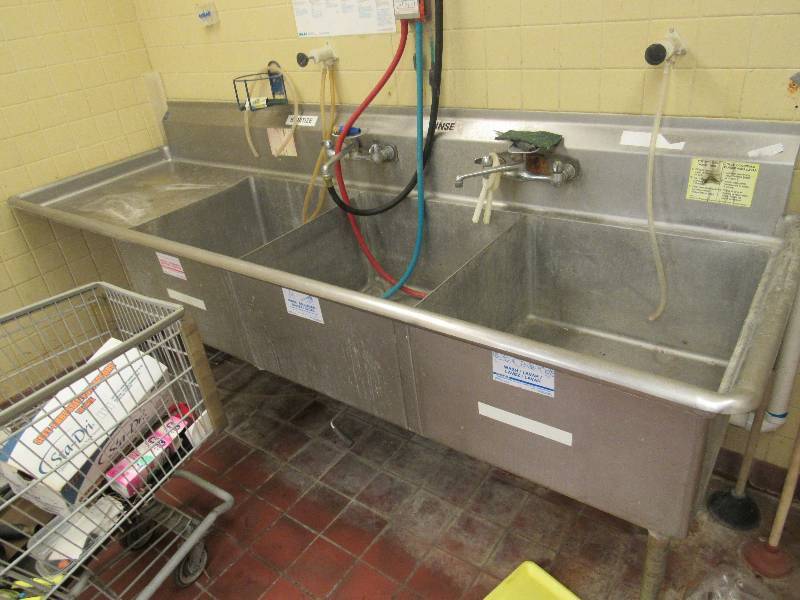 lot 347 image: (3) Compartment Fully Stainless Commercial Sink