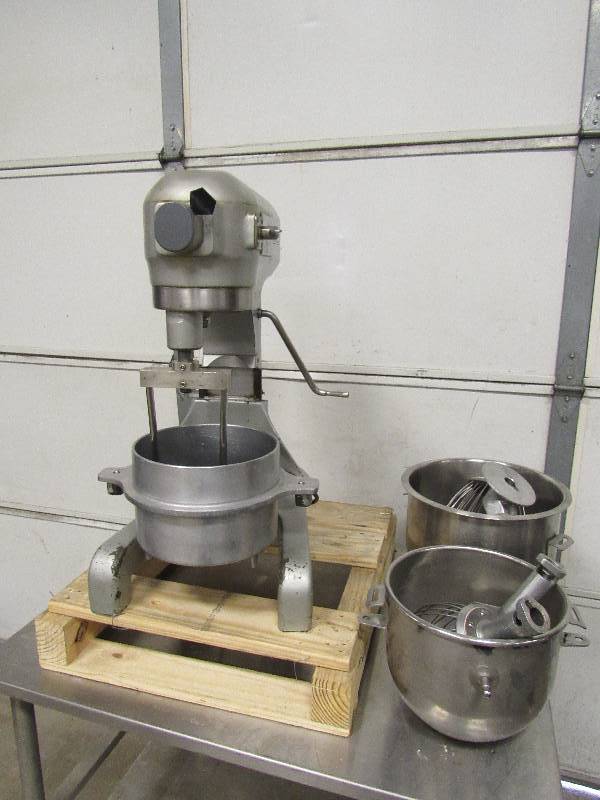 lot 181 image: Hobart 20Qt Mixer With Bowl And Attachments