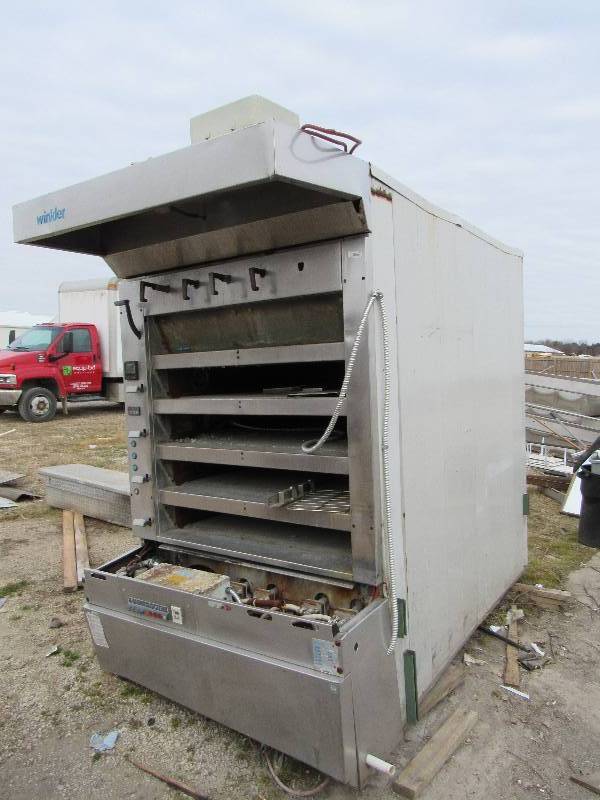 lot 201 image: Winkler 5 Deck Gas Oven
