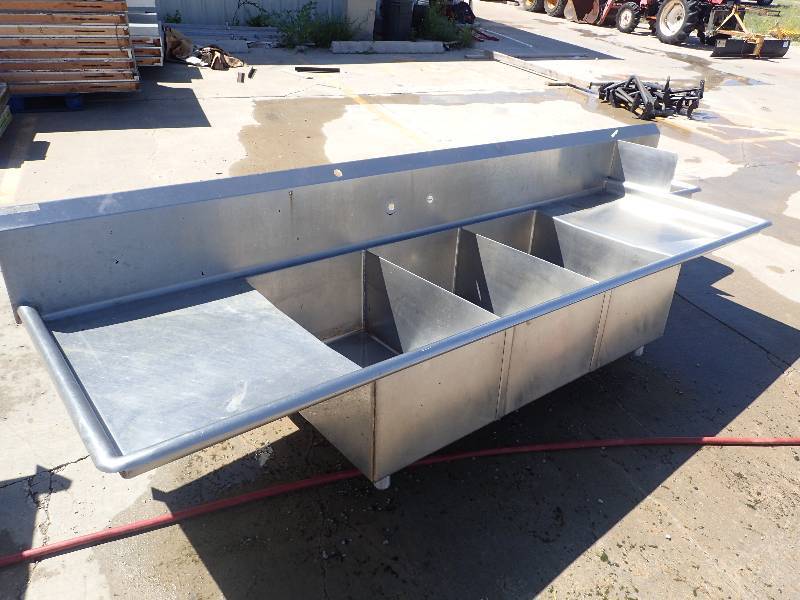 lot 226 image: All Stainless 3 Compartment Commercial Sink w Extra Side Mounted Hand Sink