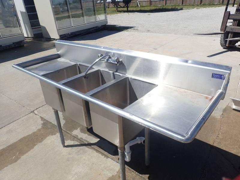 lot 238 image: All Stainless 3 Compartment Commercial Sink on Legs