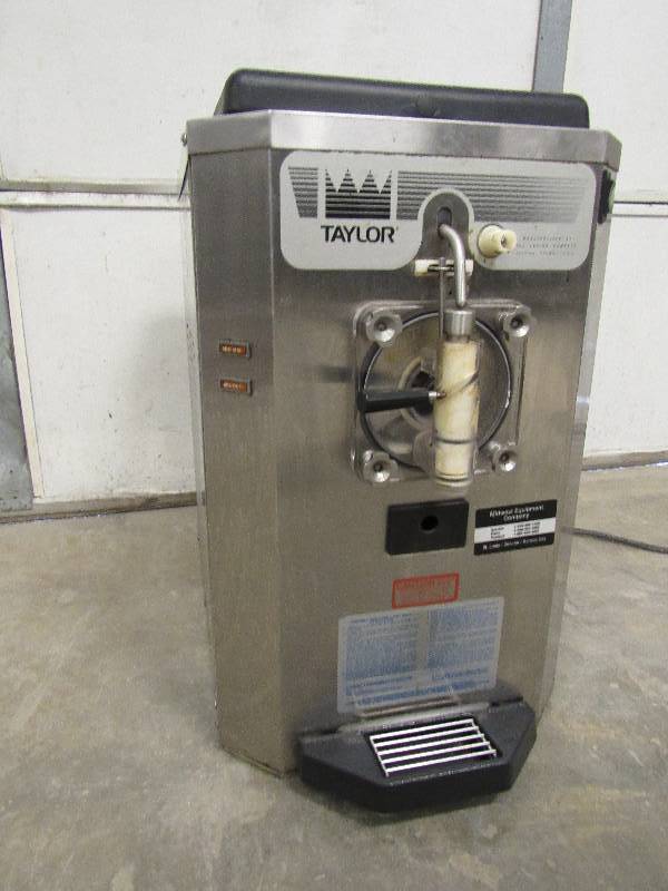 lot 601 image: Taylor Frozen Beverage Dispenser