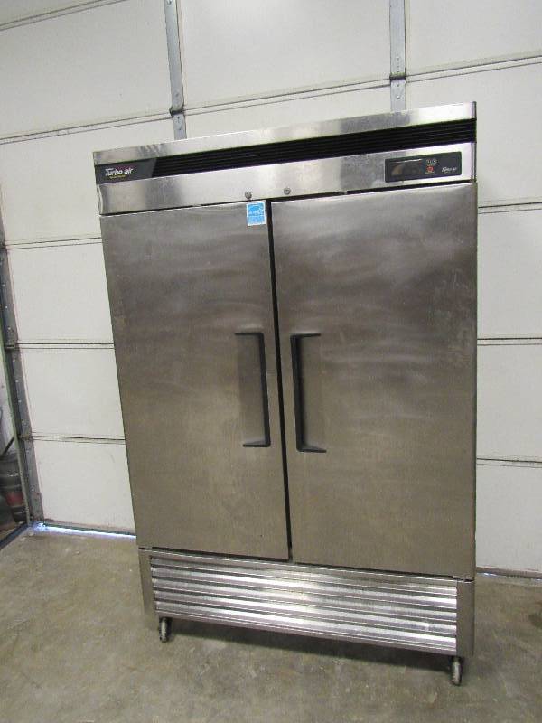 lot 602 image: Turbo Air 2 Door 55 Reach In Freezer