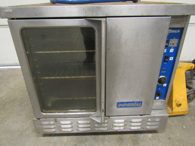 lot 613 image: Imperial Full Size Natural Gas Convection oven