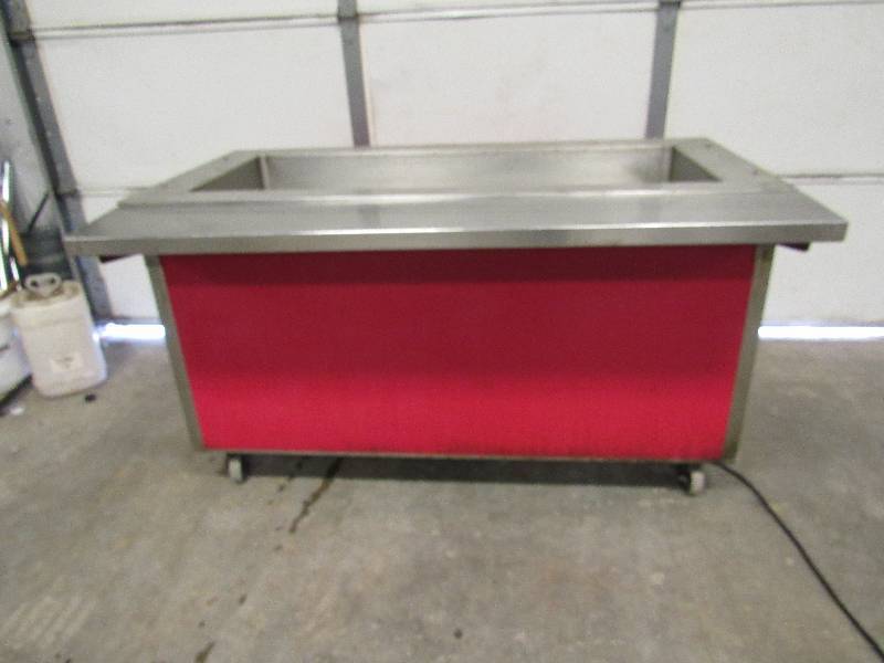 lot 616 image: Vollrath 60 Portable Cold Ice Well On Casters