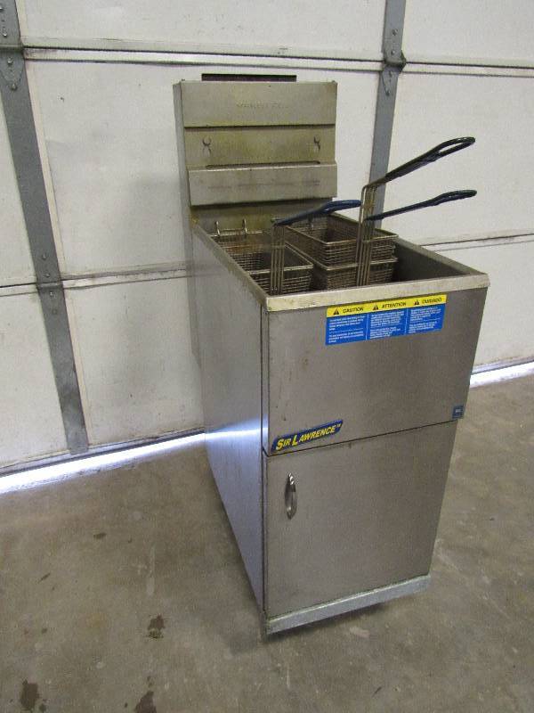 Sir Lawrence Natural Gas 40lb Fryer w/ 3 Fryer Baskets Big Johnny's