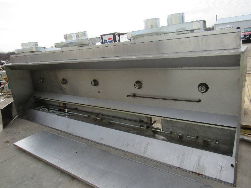 lot 621 image: 16 Captive Aire Hood With 16 Make Up Air And Ansul