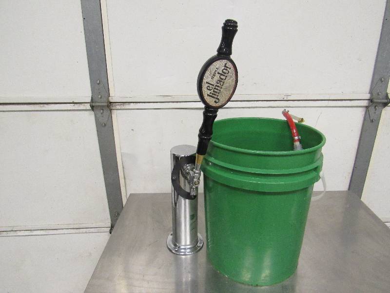 lot 798 image: Beer Tap With Handle And Valving