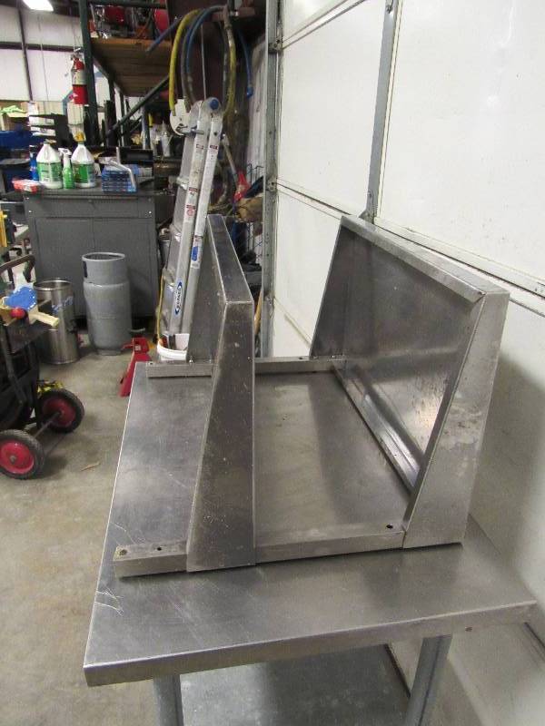 lot 804 image: 28x16 Stainless 2 Tier Shelf