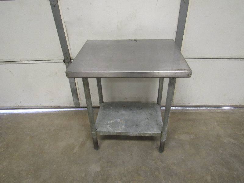 lot 814 image: 30x24 Stainless Top Table