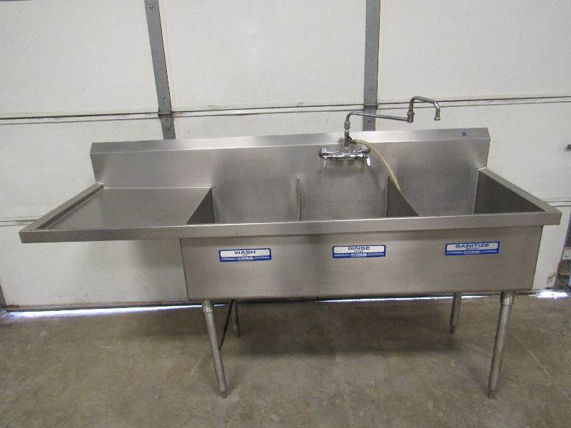 lot 821 image: CORRECTED 80 Elkay 3 Bay Sink With Side Drain