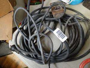 lot 17500 image: Dual Outlet Extension Cord