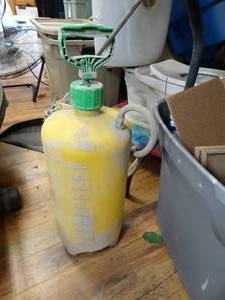 lot 17502 image: Large Pump Manual Sprayer