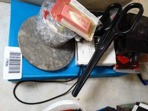 lot 17536 image: Small Lot of Office Items
