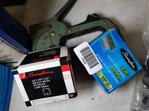 lot 17535 image: Hand Stapler and Staples 38 & 12