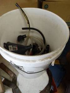 lot 17509 image: Siphon  Funnel  Misc Lot in Bucket