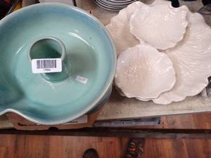 lot 17559 image: Unique Decor and More
