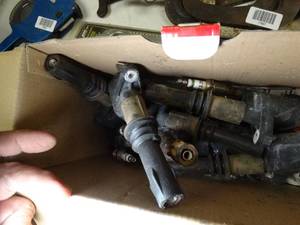 lot 17592 image: Box of Used Automotive Parts
